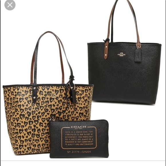 Coach Handbags - 👜 NEW NWT Coach Wild Heart Reversible Tote 👜